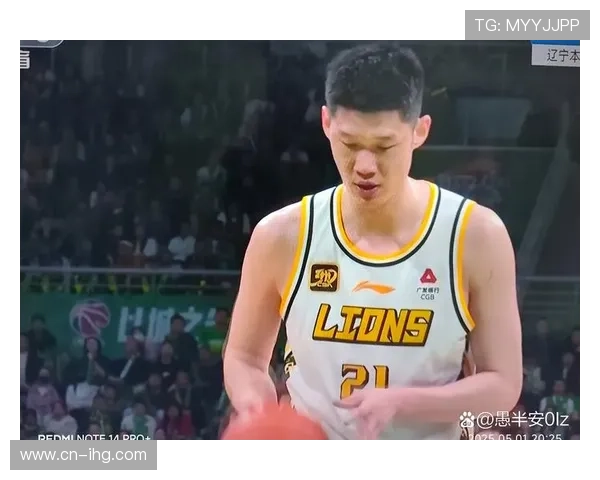 胡金秋内线得分手段多样 中距离与篮下终结俱佳 胡金秋内线得分手段多样 中距离与篮下终结俱佳